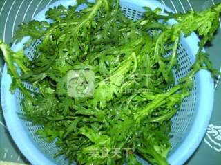 粉蒸茼蒿的做法步骤：2