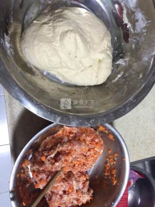 水煎包子的做法步骤：1