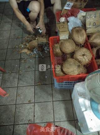 椰子鸡汤的做法步骤：1