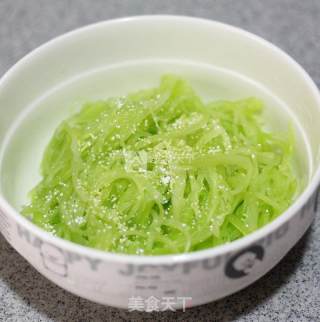 春天的味道---葱油莴笋的做法步骤：5