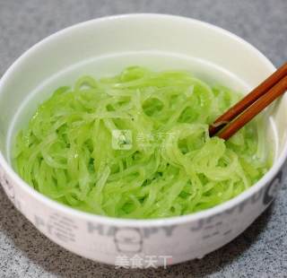 春天的味道---葱油莴笋的做法步骤：6