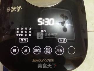 补血健脾粳米粥的做法步骤：4