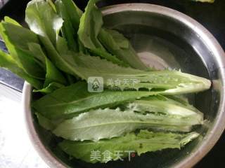 蒜香油麦菜的做法步骤：1
