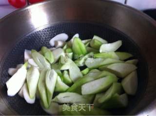 山药面筋炒丝瓜的做法步骤：5