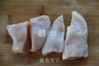 凉拌鸡丝的做法步骤：1