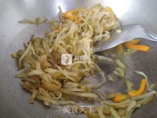 榨菜炒肉丝的做法步骤：7