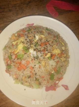 香菇胡萝卜虾仁蛋炒饭的做法步骤：5