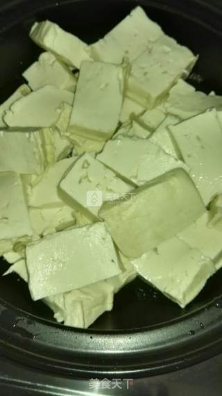 泥鳅炖豆腐的做法步骤：2
