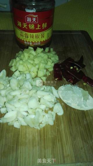 泥鳅炖豆腐的做法步骤：3