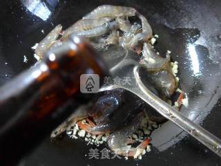 鲜虾炒茼蒿的做法步骤：5