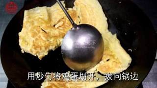 家常味【笨椒木耳炒鸭蛋】的做法步骤：5