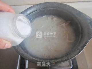 生滚鱼片粥的做法步骤：7