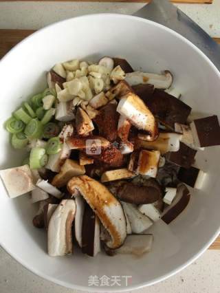 韩式牛肉汤的做法步骤：3