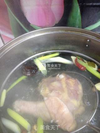 豉油白切鸡的做法步骤：4