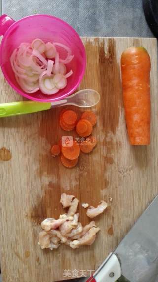 萝卜鸡肉泥八个月的宝宝的辅食的做法步骤：1