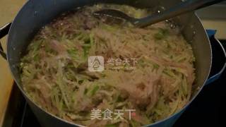 猪肉萝卜馅包子的做法步骤：2