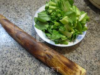 雷笋炒菜芯的做法步骤：1