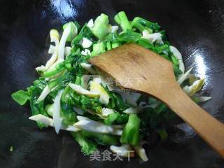 雷笋炒菜芯的做法步骤：6