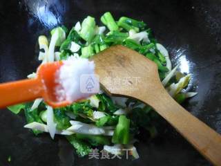 雷笋炒菜芯的做法步骤：7
