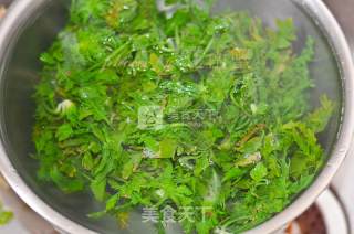 荠菜拌花菇的做法步骤：2