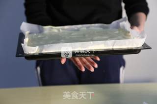 抹茶红豆冻卷的做法步骤：16