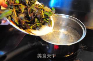 香椿鸡蛋饼的做法步骤：2