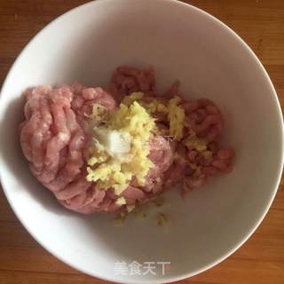 鲜肉小馄饨的做法步骤：2