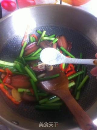 蒜苔炒腊肉的做法步骤：10