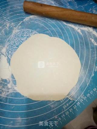 韭菜肉饼的做法步骤：2