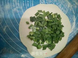 韭菜肉饼的做法步骤：4