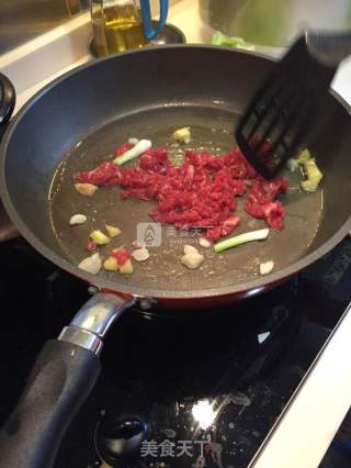 凉瓜炒牛肉的做法步骤：3