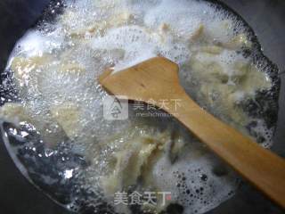 韭菜炒烤麸的做法步骤：3