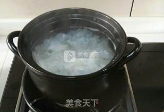 银耳马蹄糖水的做法步骤：3