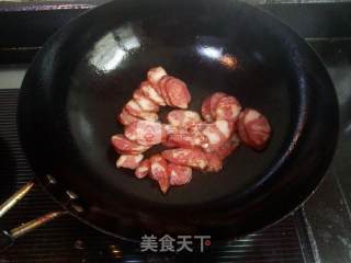 麻辣香肠炒韭菜的做法步骤：5
