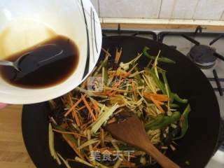 鱼香肉丝的做法步骤：9