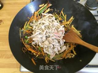 鱼香肉丝的做法步骤：10