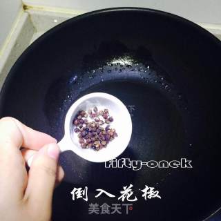手撕腊鸡炖板栗的做法步骤：6