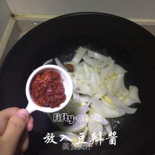 手撕腊鸡炖板栗的做法步骤：11