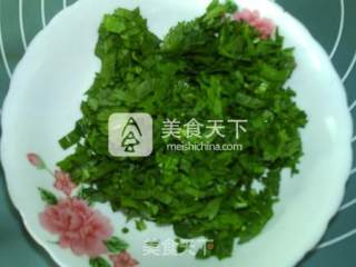 茼蒿蛋饼的做法步骤：2