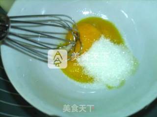 茼蒿芝麻戚风蛋糕的做法步骤：4