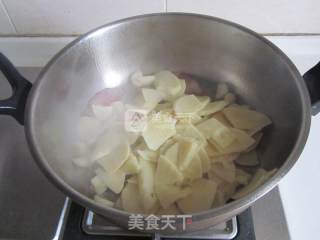 腊肉炒冬笋的做法步骤：5