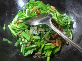 五花肉韭菜的做法步骤：5