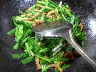 五花肉韭菜的做法步骤：7