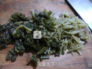 雪菜煮蚕豆芽的做法步骤：3