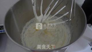 韩式裱花芭比娃娃的做法步骤：3