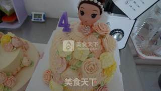 韩式裱花芭比娃娃的做法步骤：8