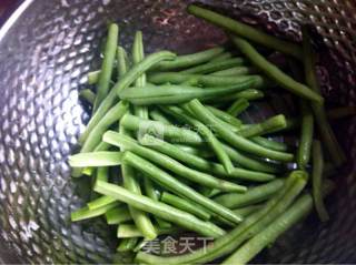 肉末四季豆的做法步骤：2