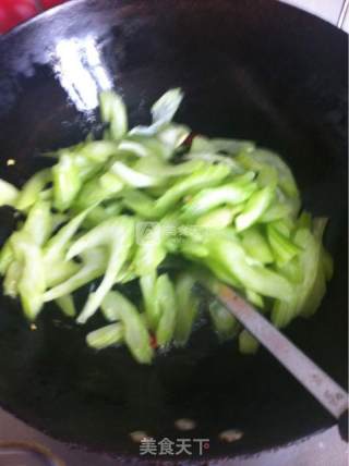 西芹炒肉片的做法步骤：6