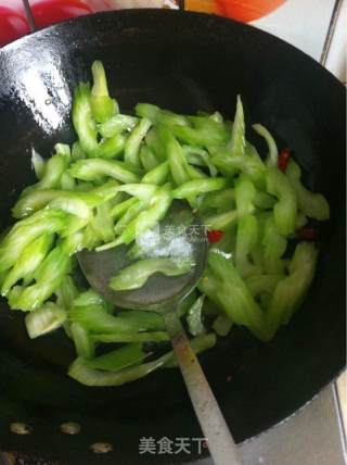 西芹炒肉片的做法步骤：7
