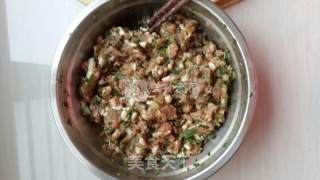 猪肉火烧馅饼的做法步骤：2